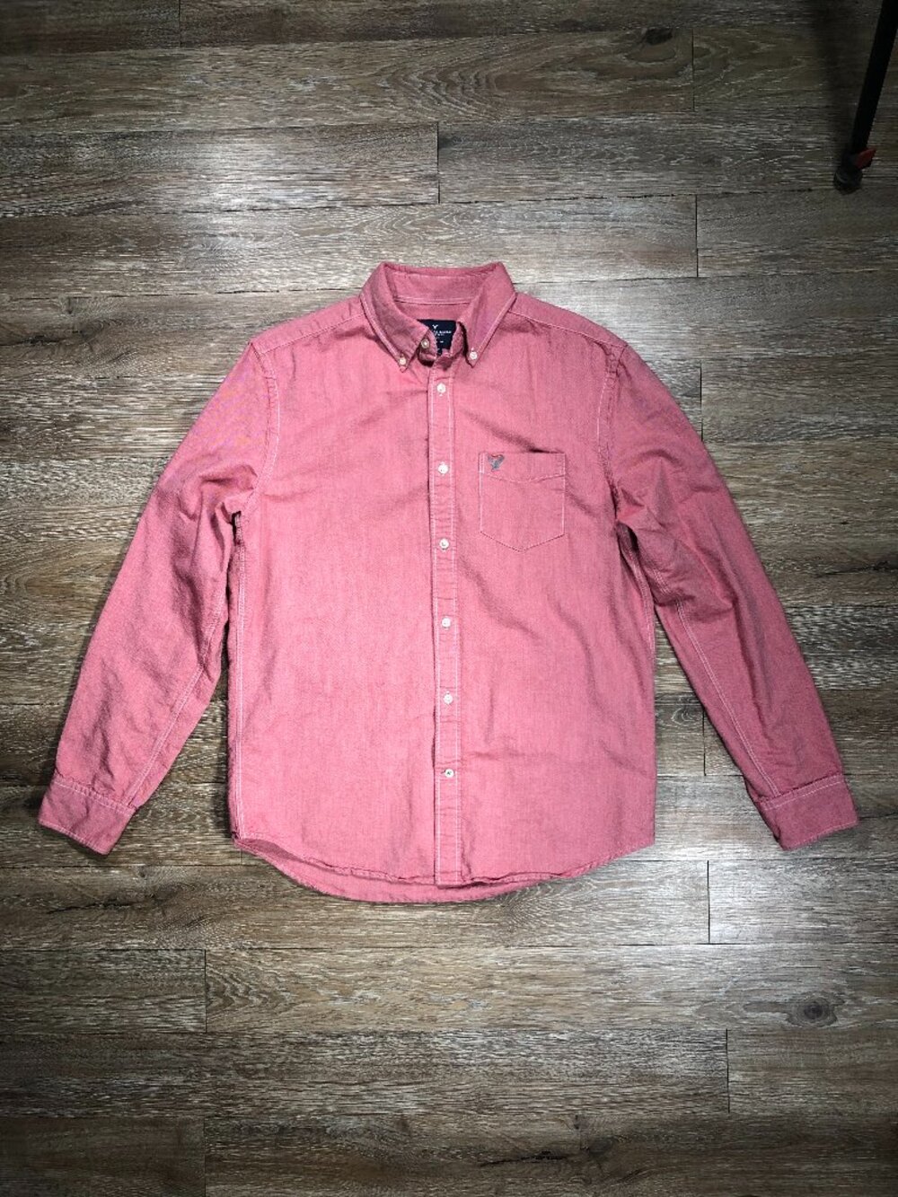 American Eagle Shirt Mens Medium Red Classic Fit Button Down Long Sleeve Casual